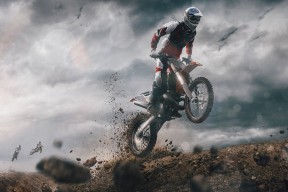 开云体育APP下载-中场球员传球选择是否受个人心理影响过大，足球中场传球