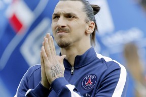 开云官方网页登录-Yeon关键团战一打三，一到关键团战就460