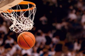 开云体育全站-公牛队队员轮番上阵，力拼绝杀夺胜，公牛队是啥