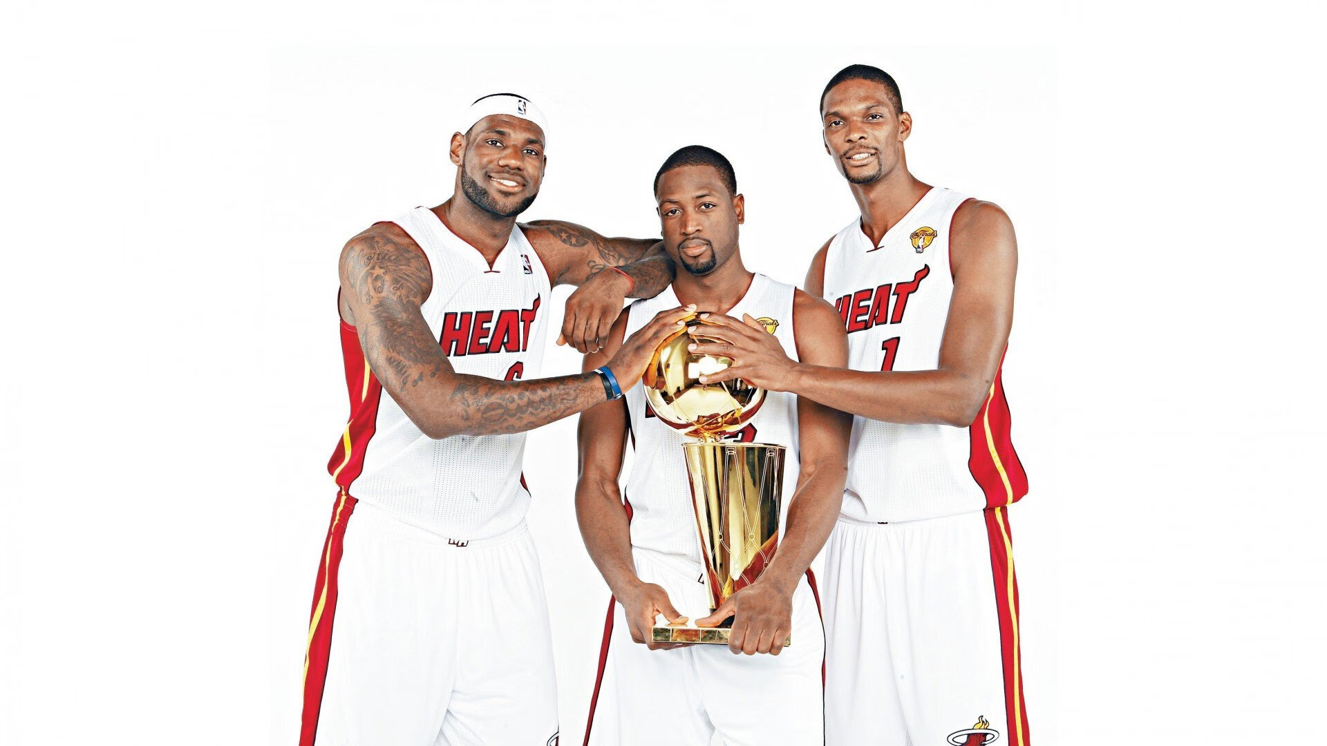 右边锋身手不凡!球员纪录片发布,球迷直呼过瘾,右边锋现役